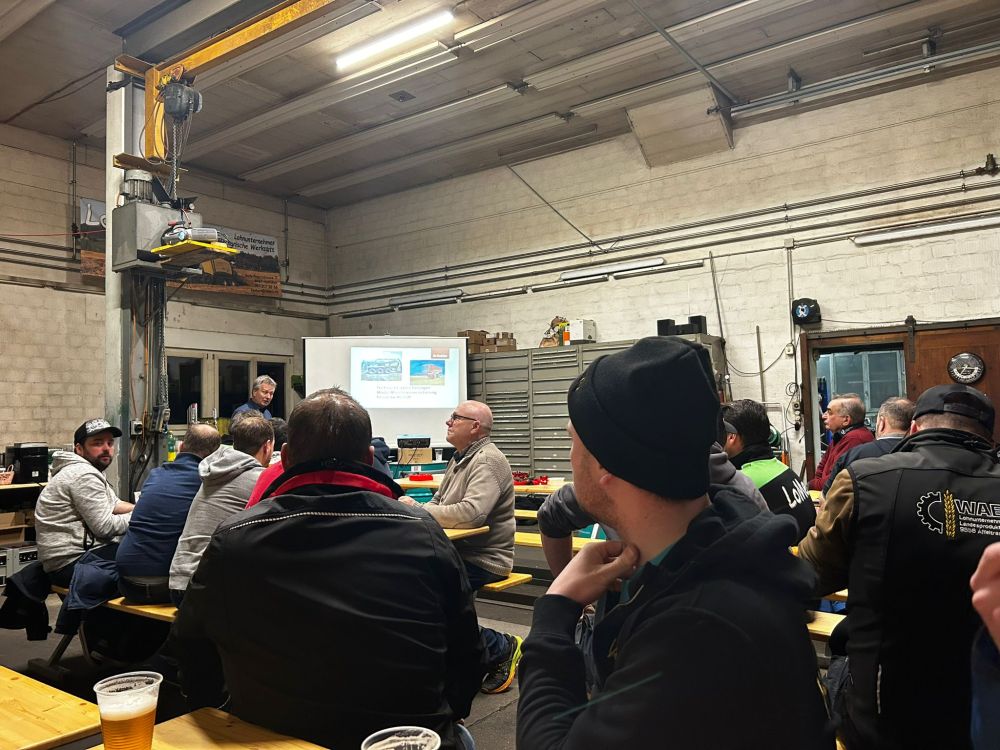 Le conférencier Hanspeter Weder a donné aux participants un aperçu pratique de la couverture d'entreprise. Photo : zVg