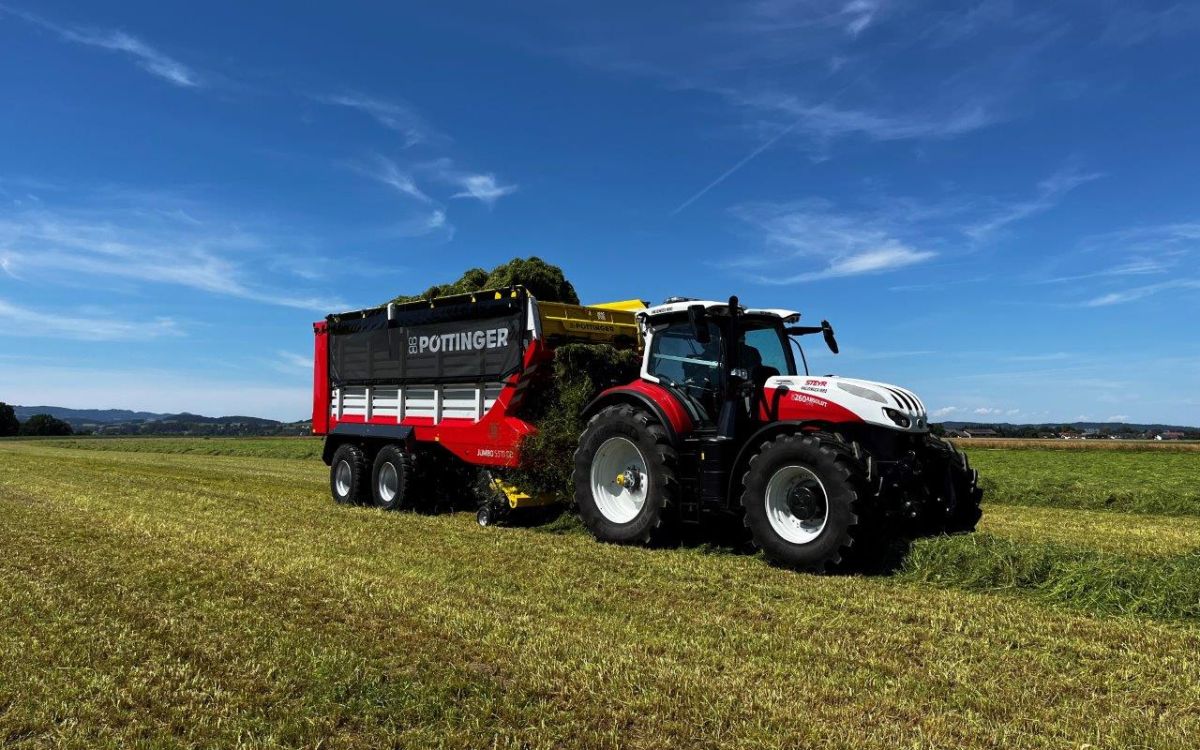 Comme ses grandes sœurs, la Jumbo 5000 est dotée d’une paroi frontale mobile qui, à longueur égale, assure un volume supplémentaire de 4,3 m³. Photo : kim