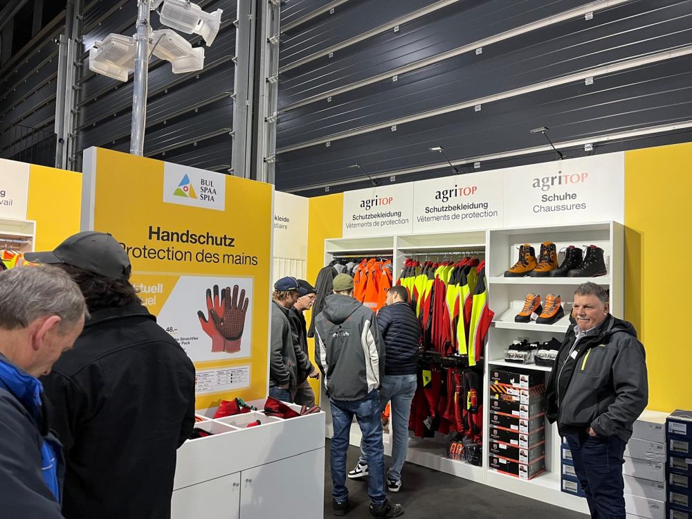 Die BUL präsentierte Sicherheitsausrüstung für die Landwirtschaft. Bild: kim