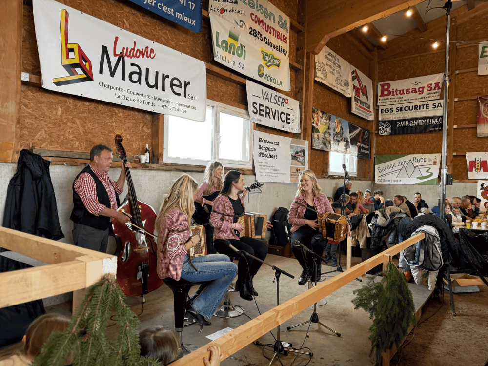 Für gute Stimmung am Sonntagnachmittag sorgten Les Tourboladies. (Foto: kim)