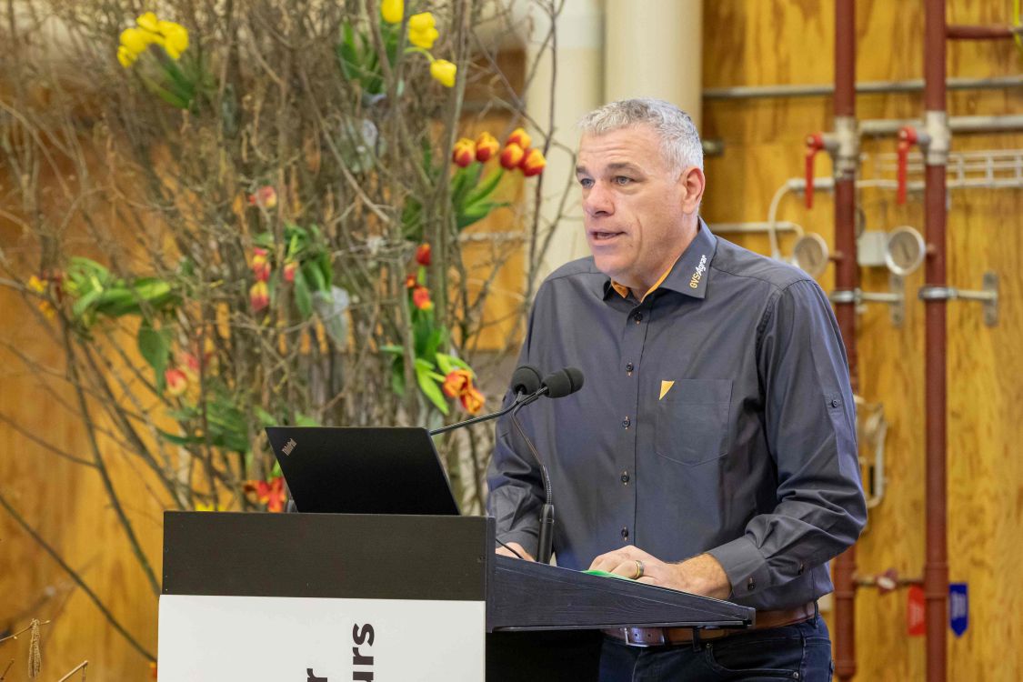 Bis zur offiziellen Übergabe am 1. Juli 2026 stellt Markus Angst die operative Führung des GVS in einer Co-Leitung mit seinem Nachfolger Sacha Cerini sicher. (Bild: Raphael Hünerfauth)