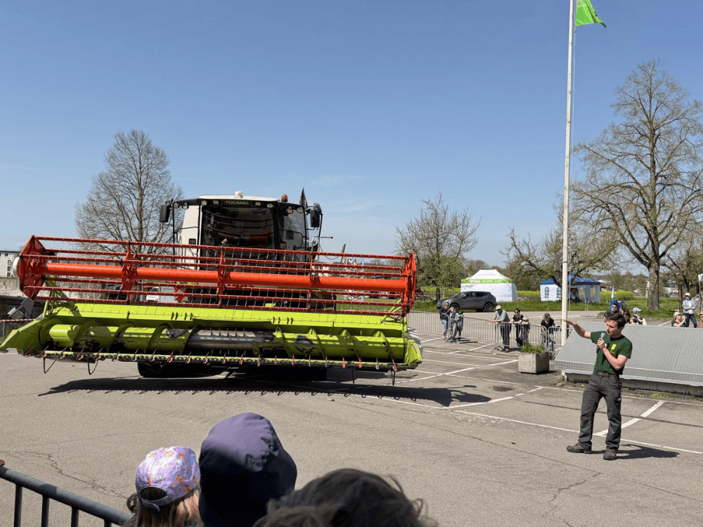 Ein Studierender gab Erklärungen und beantwortete Fragen. (Foto: kim)