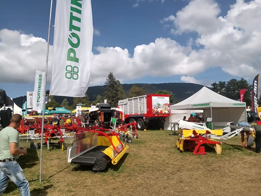 Pöttinger a présenté, entre autres, son andaineur Pick-Up. Image : BG