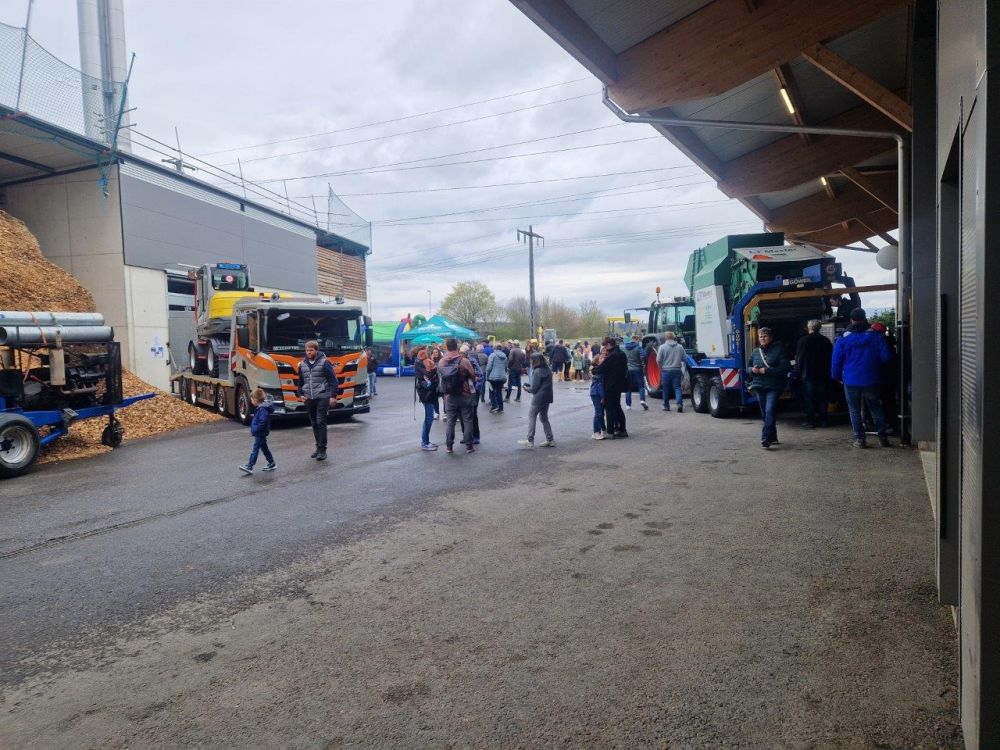 Blick von der Maschinenhalle in Richtung Heizzentrale. Bild: rz