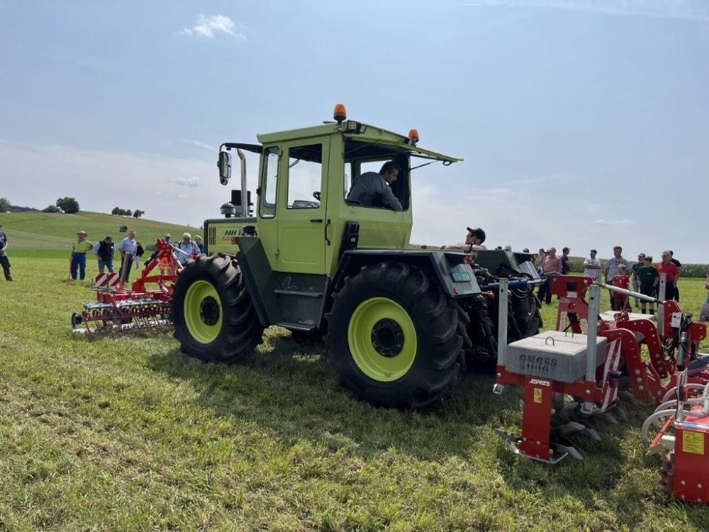 15 Traktoren auf Platz von zwölf Marken.