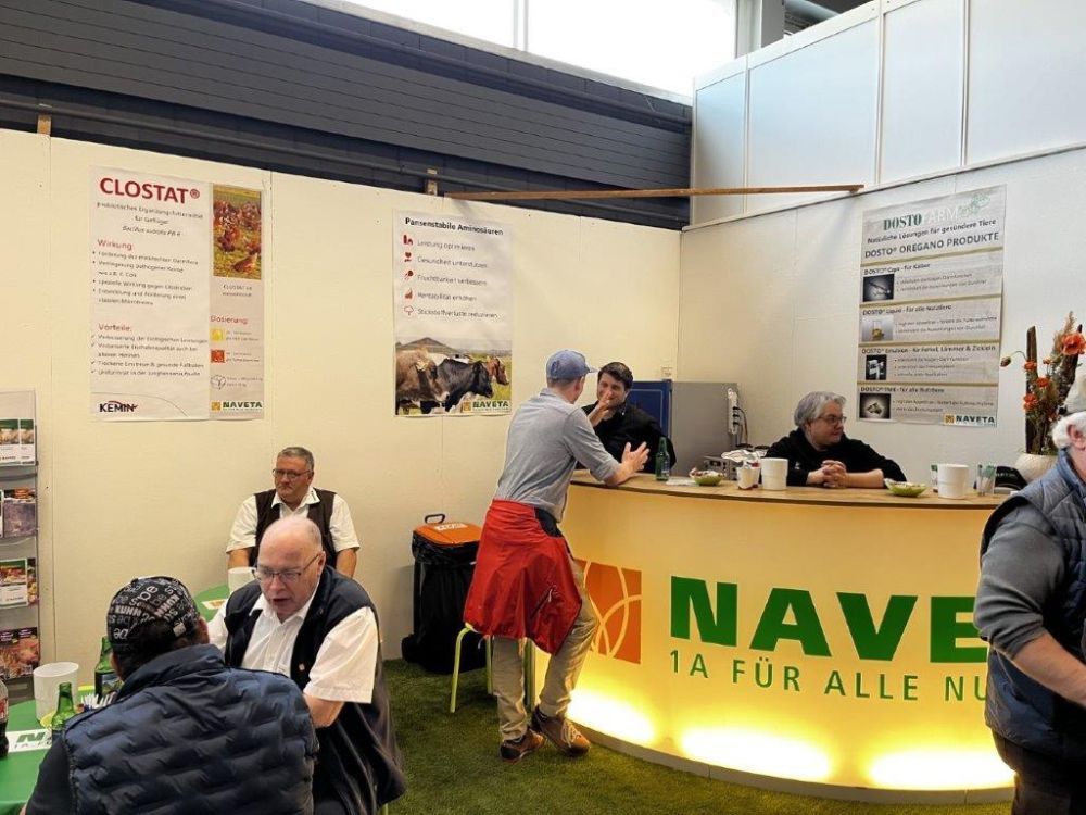 Naveta ist Spezialist in der Tierernährung und - gesundheit. Hinter dem Tresen steht Michael Fankhauser, Geschäftsleiter.