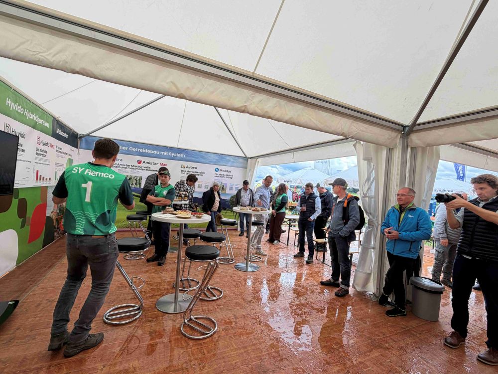 Am Nachmittag Input bei Syngenta mit einem  Überblick über die aktuellen Produktneuheiten. (Bild: Kirsten Müller)
