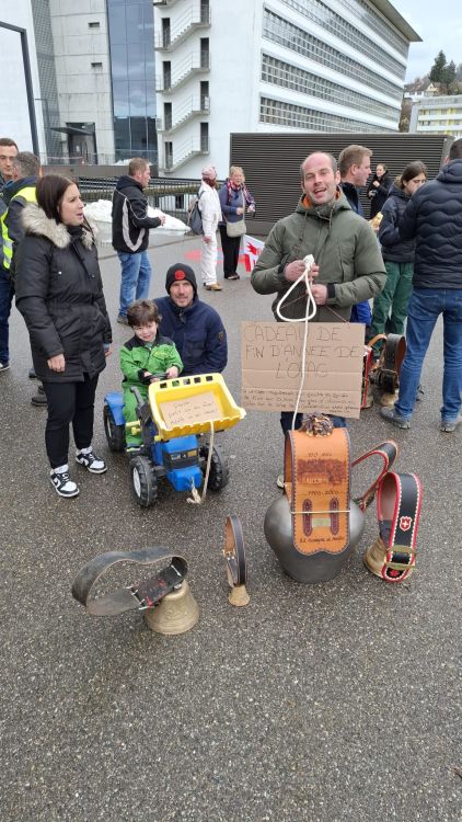 Petits et grands ont participé à cette manifestation. Image : zVg