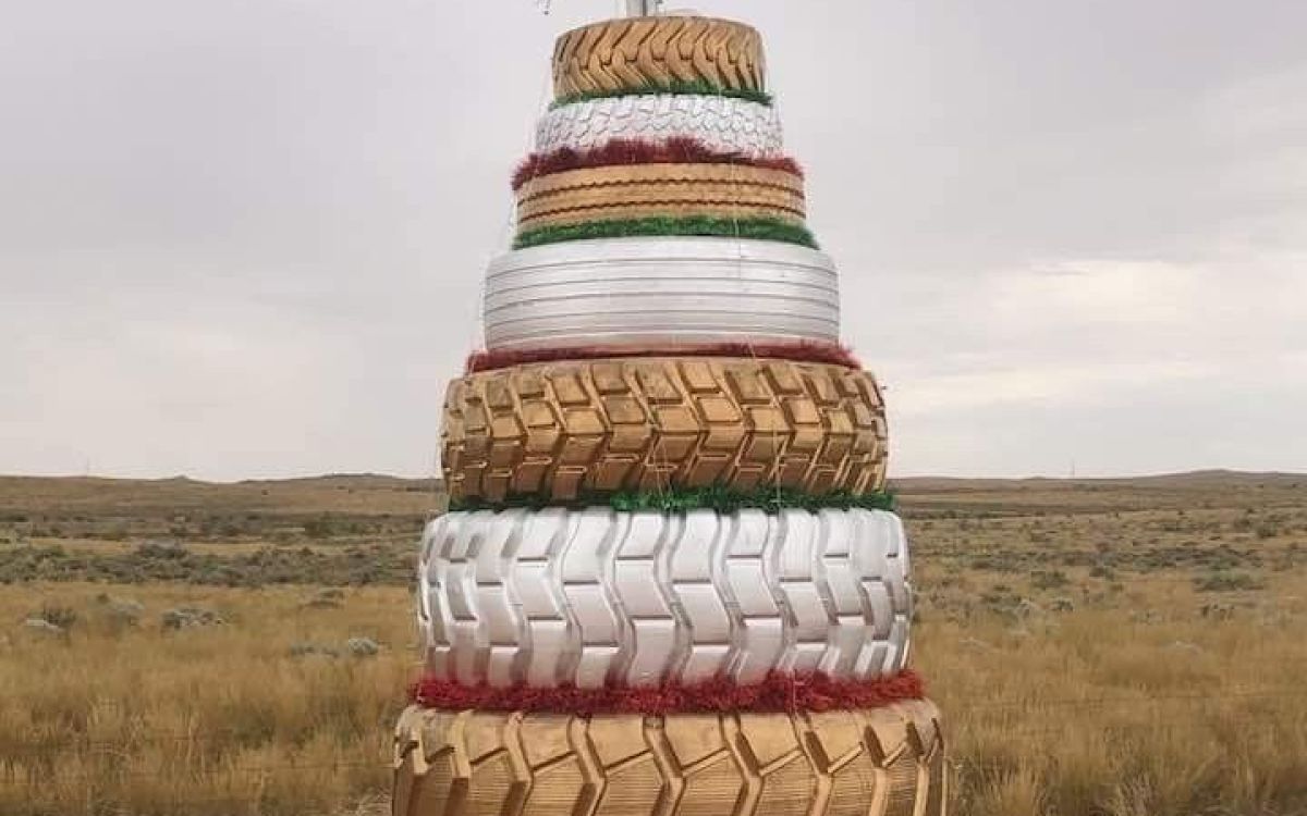 Weihnachtsbaum aus Traktorreifen