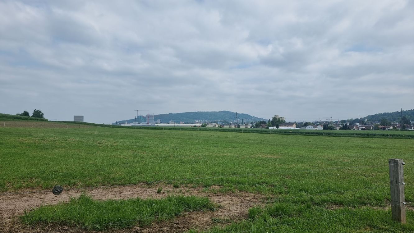 Politisch sind Stadt und Land so weit voneinander entfernt wie schon lange nicht mehr. (Bild: lid)